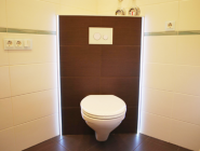 Badezimmer WC neu - LED ein.png